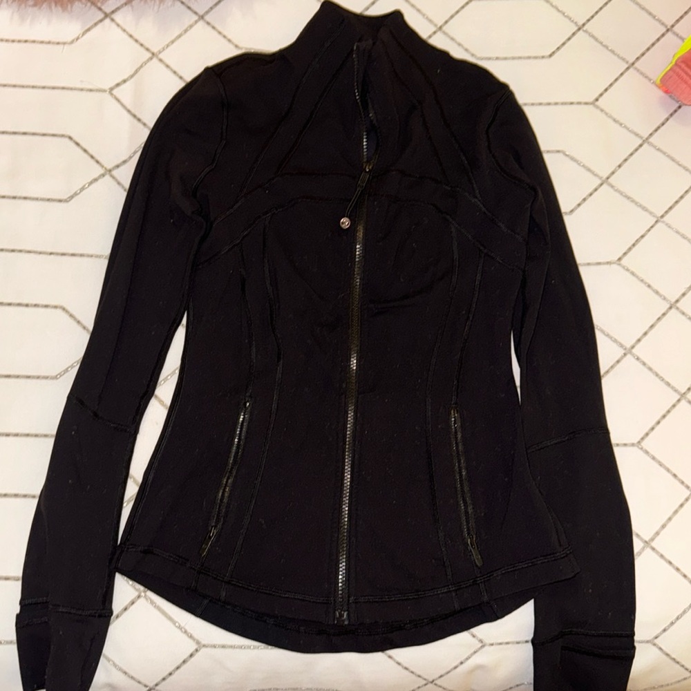 Lulu Lemon define jacket in black!